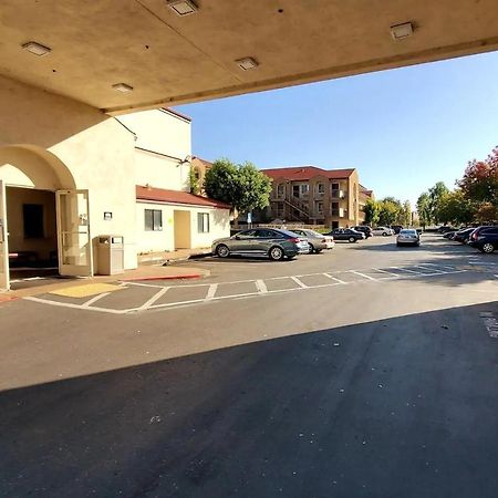 California Inn And Suites, Rancho Cordova Eksteriør billede